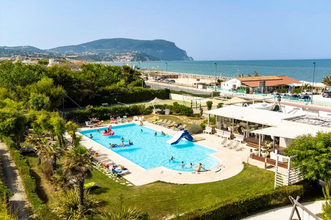 DamaBlu Resort